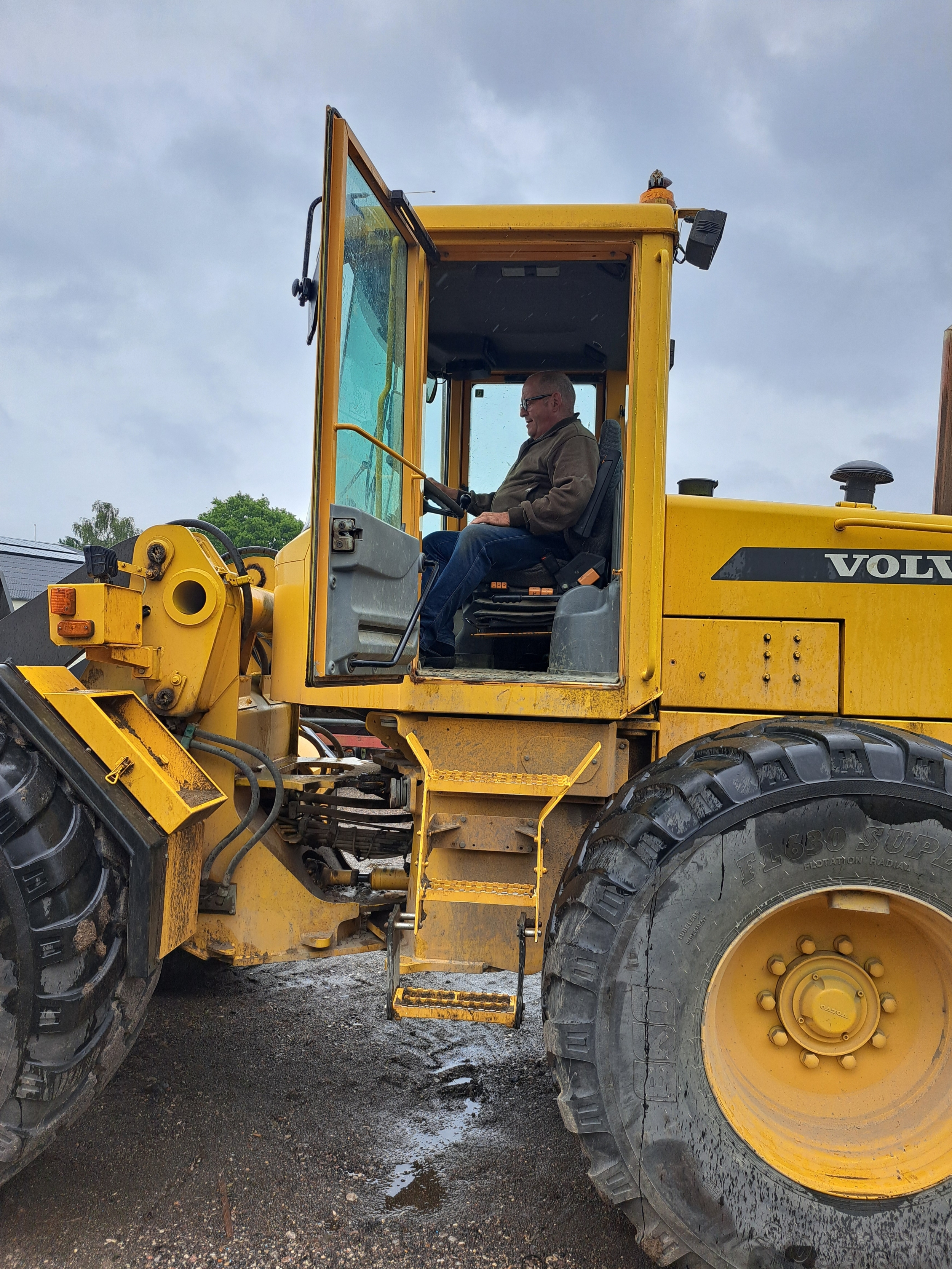 mandskabsudlejning-maskinfoerer-gummiged-oerbaek-fyn